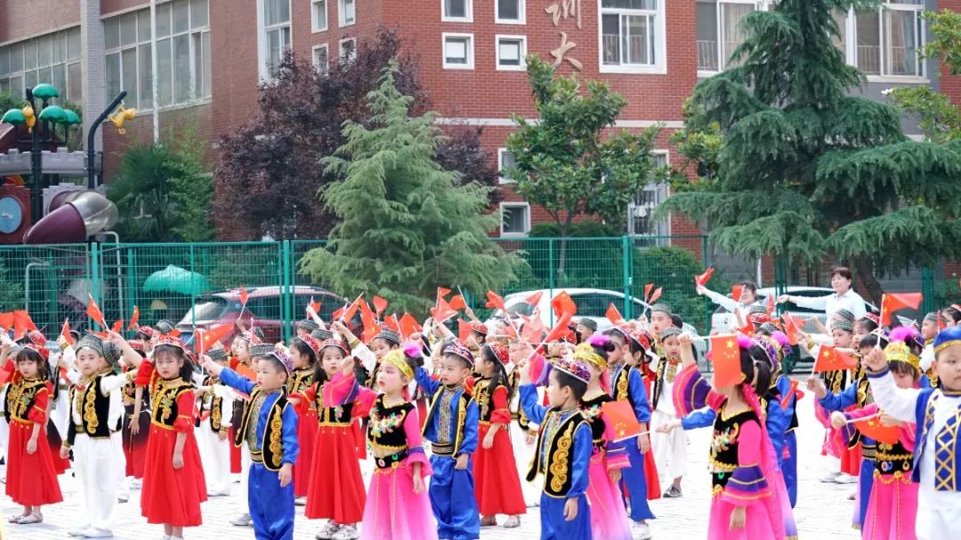 洛陽東方外國語幼兒園獻禮建黨一百年暨六一民族大聯(lián)歡活動