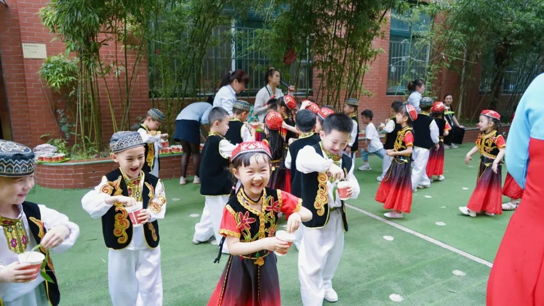 洛陽東方外國語幼兒園獻禮建黨一百年暨六一民族大聯(lián)歡活動