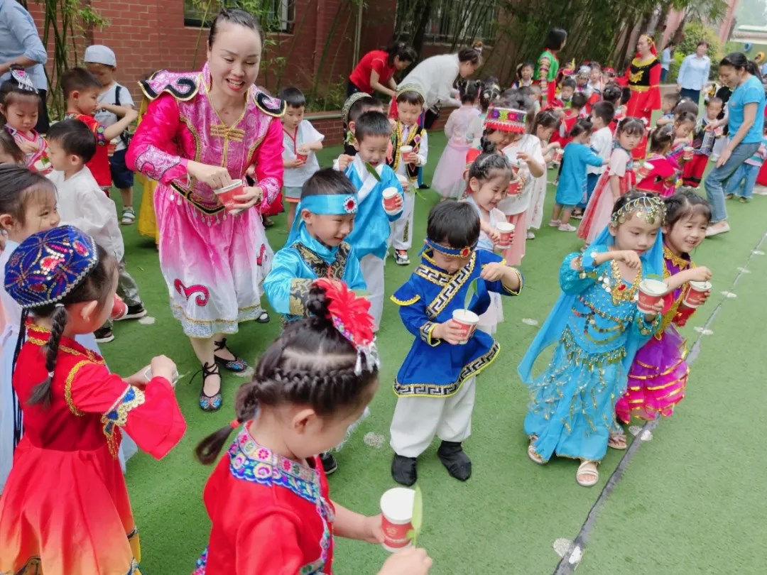 洛陽東方外國語幼兒園獻禮建黨一百年暨六一民族大聯(lián)歡活動