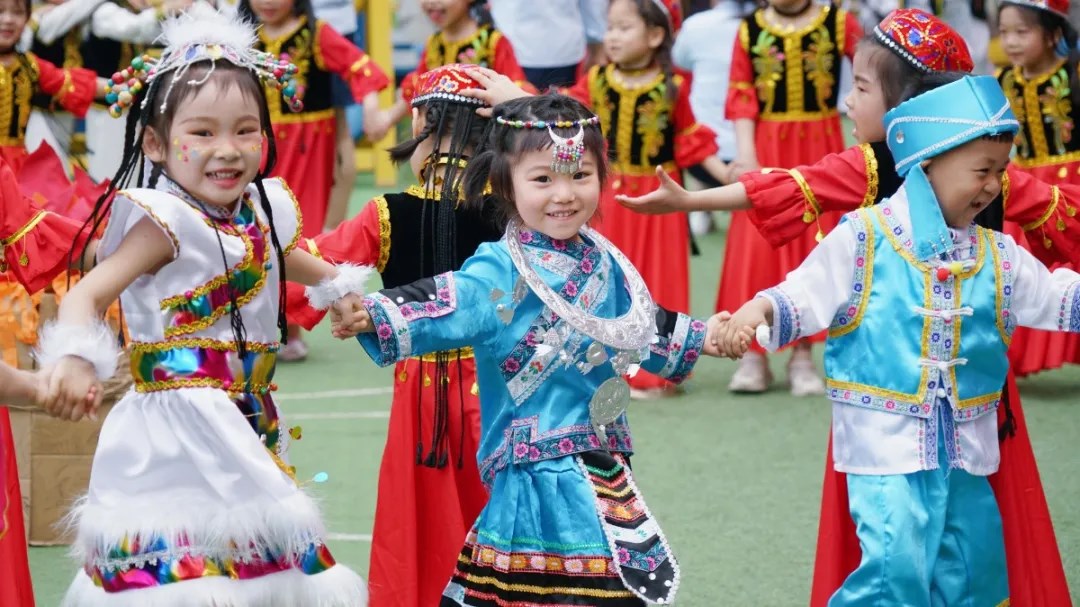 洛陽東方外國語幼兒園獻禮建黨一百年暨六一民族大聯(lián)歡活動