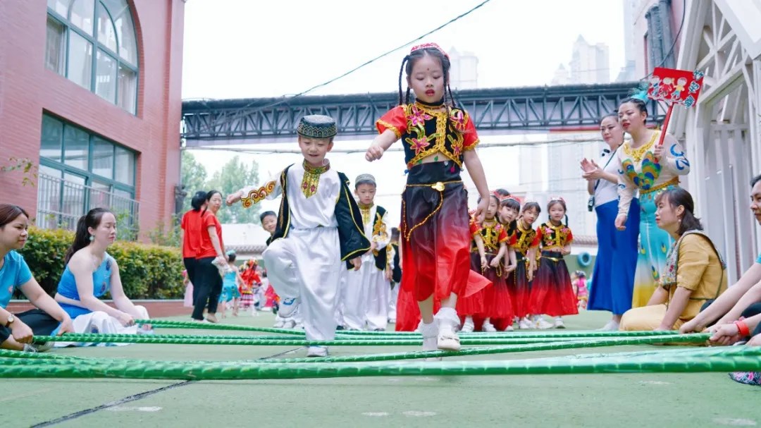 洛陽東方外國語幼兒園獻禮建黨一百年暨六一民族大聯(lián)歡活動