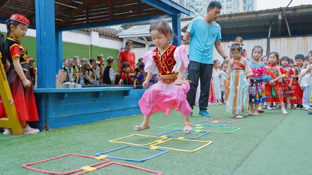 洛陽東方外國語幼兒園獻禮建黨一百年暨六一民族大聯(lián)歡活動