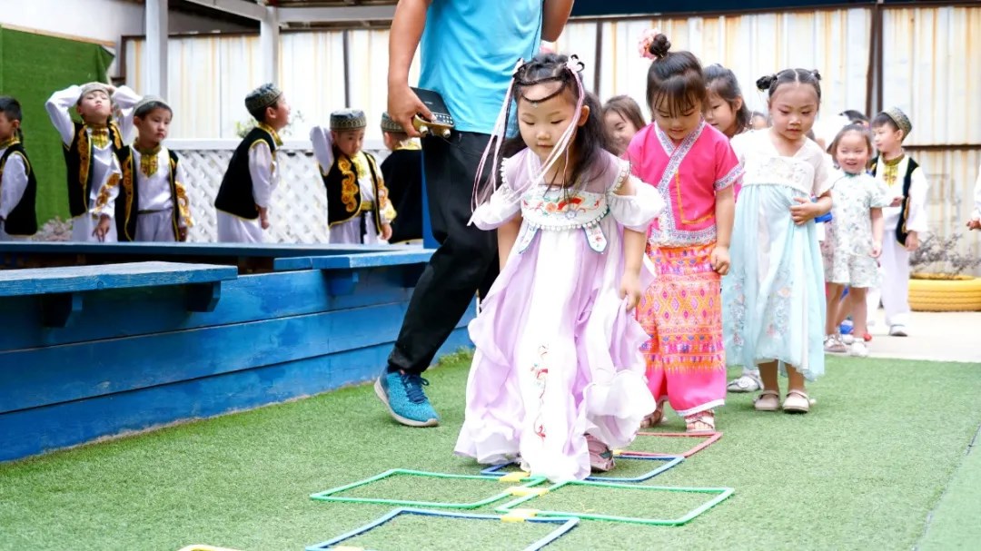 洛陽東方外國語幼兒園獻禮建黨一百年暨六一民族大聯(lián)歡活動