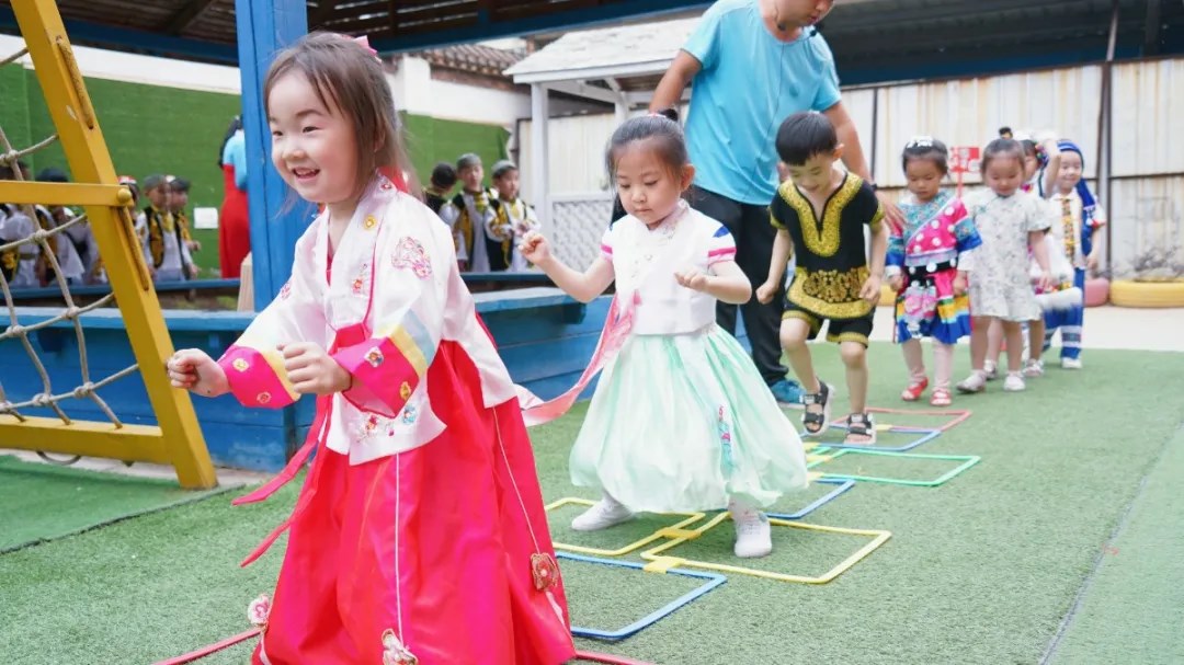 洛陽東方外國語幼兒園獻禮建黨一百年暨六一民族大聯(lián)歡活動