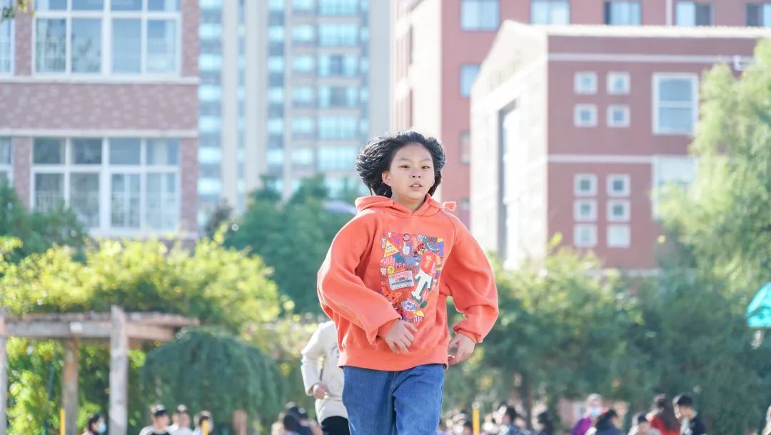 運動綻放光彩，健康伴我成長丨洛陽東外小學(xué)部體質(zhì)健康達(dá)標(biāo)運動會